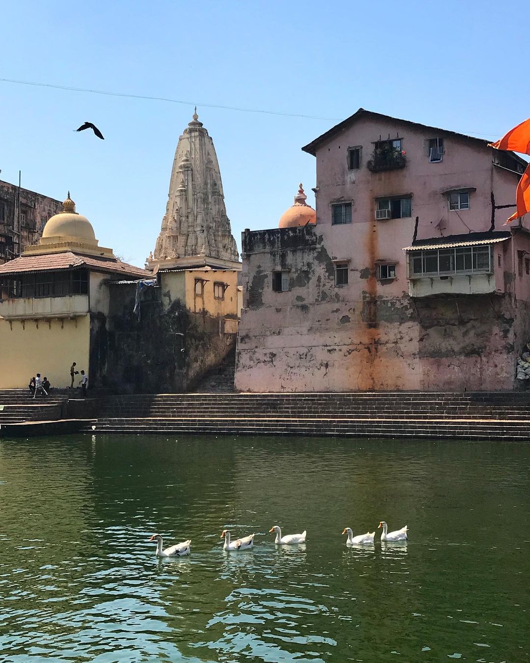 Baan Ganga Tank Near Walkeshwar Temple